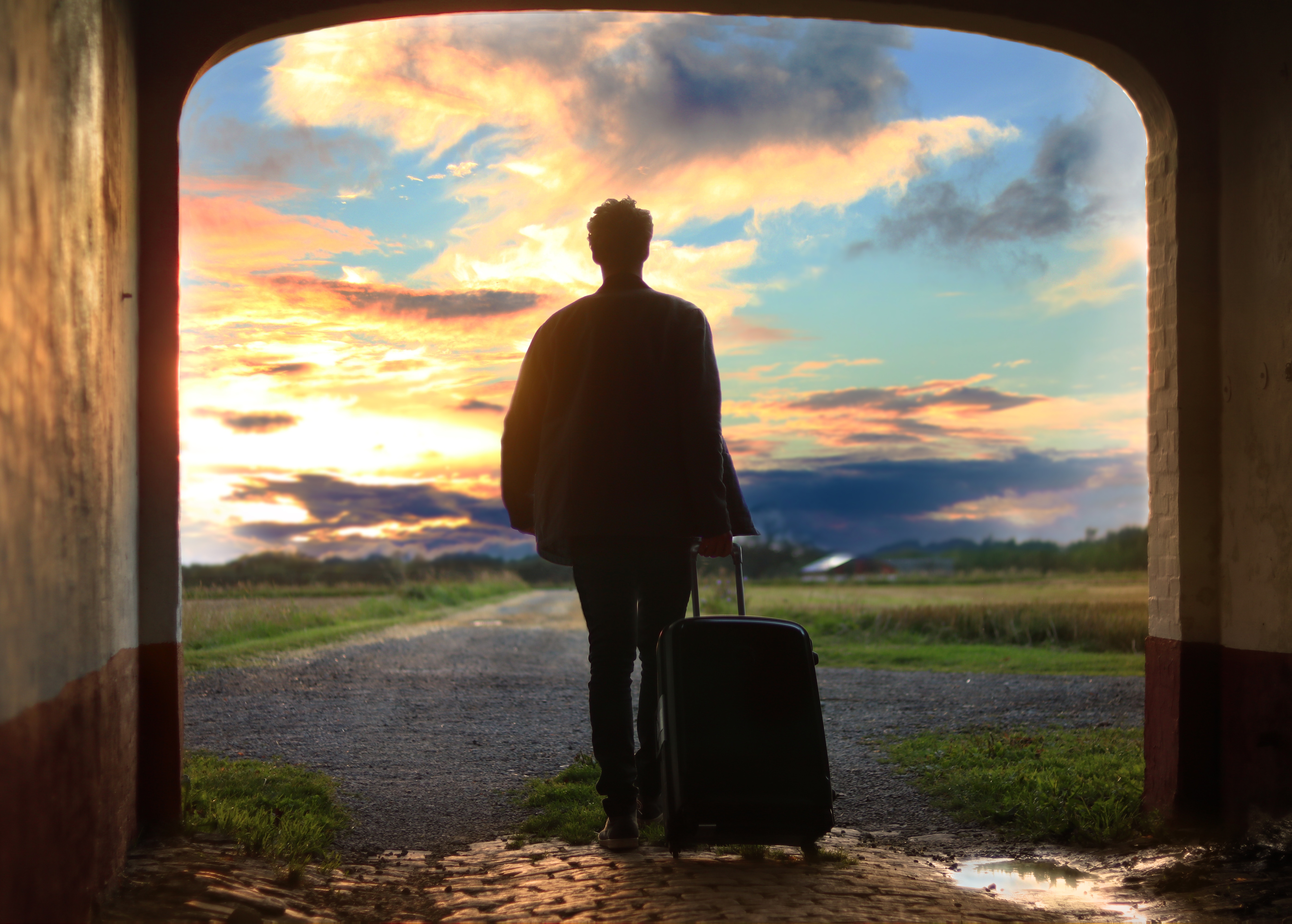 Room escape and adventure games